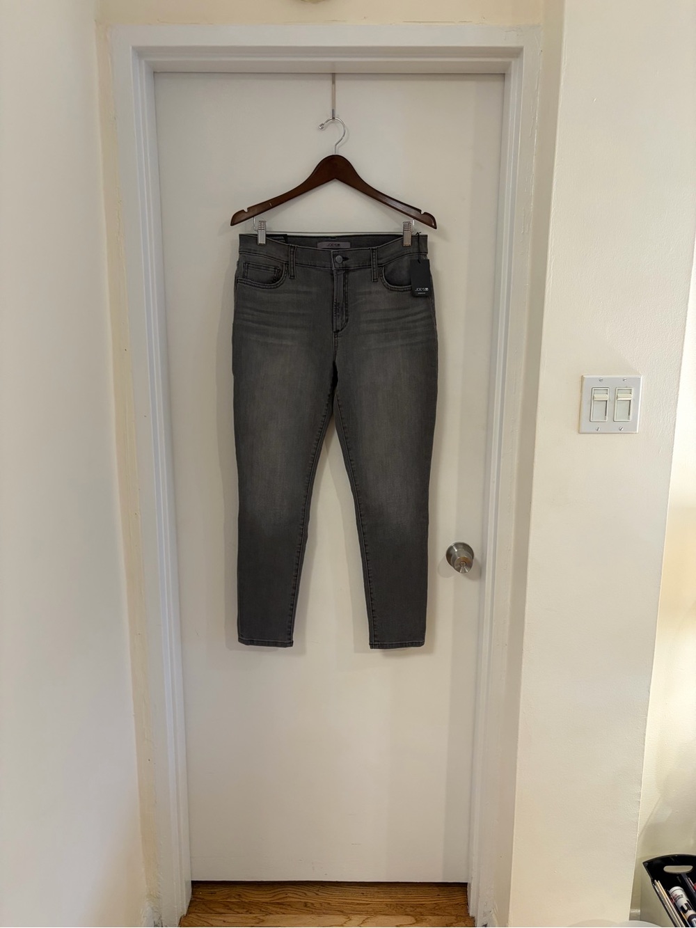 Joe’s Women's Gray Stretch Skinny Jeans NWT